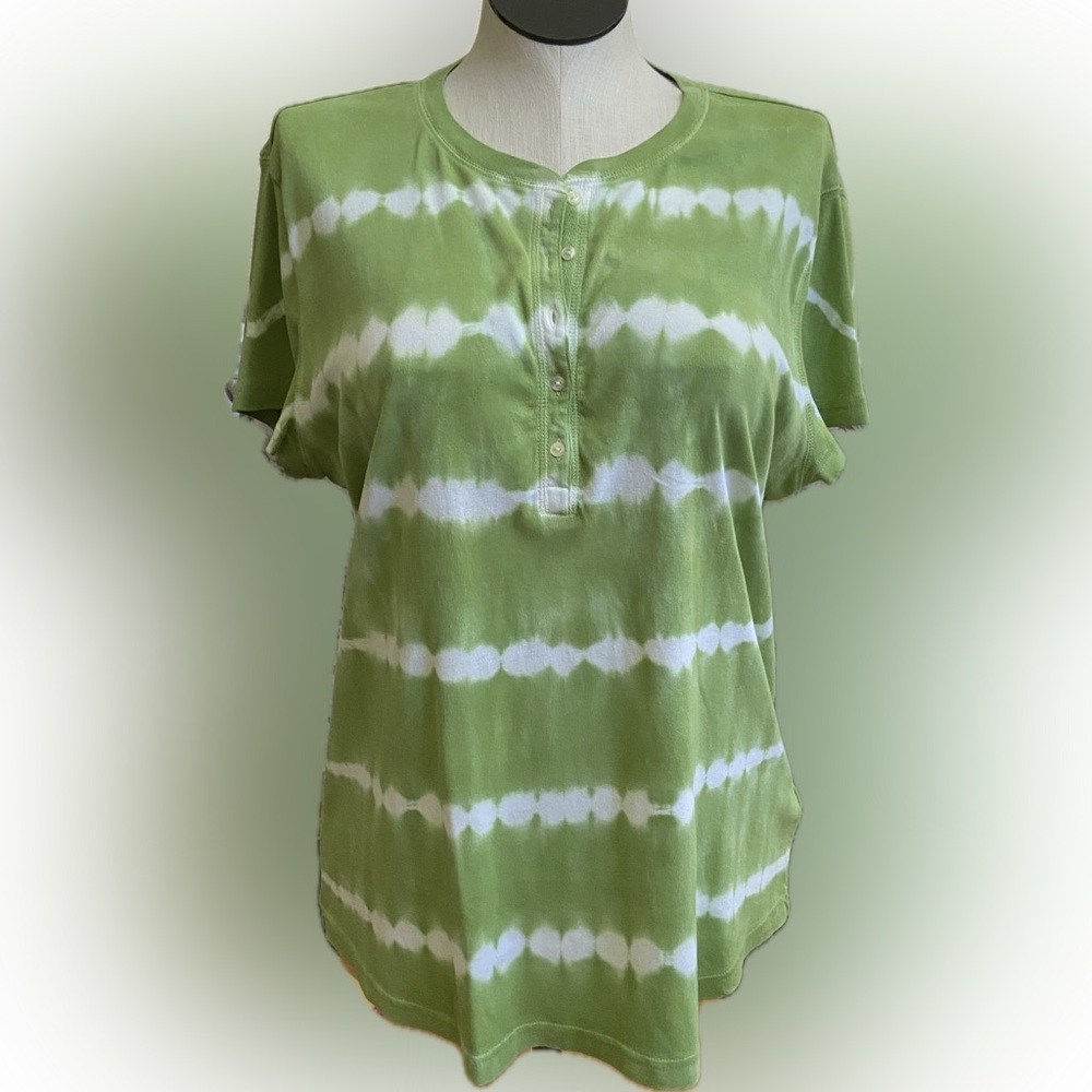 Chaps soft cotton polo style short sleeve top. Avocado green & white NWT, XL/XXL